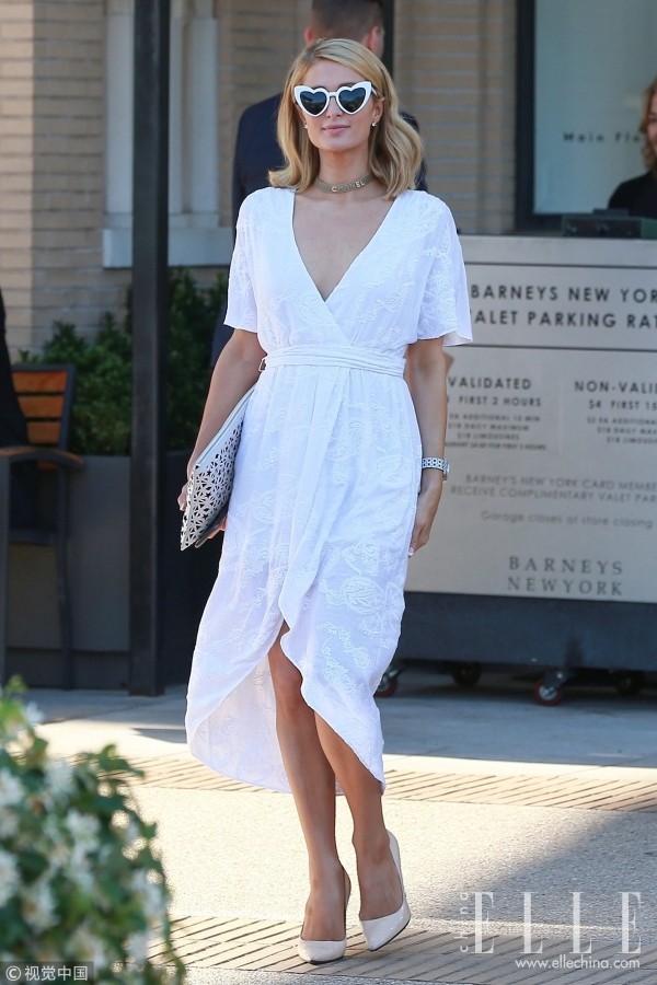 方领、V领、一字领,夏日显瘦领型大Battle