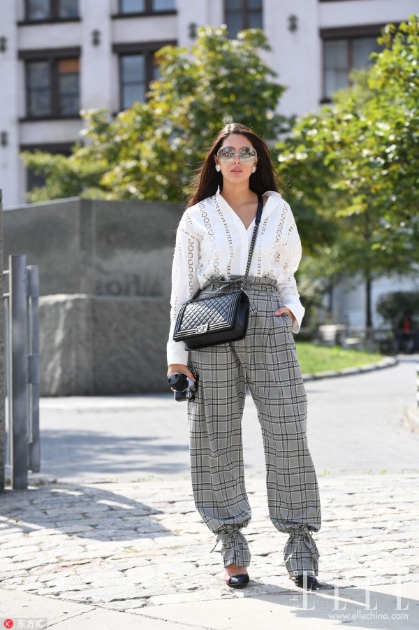 现在的裤脚都这么美 谁还舍得卷起来穿?