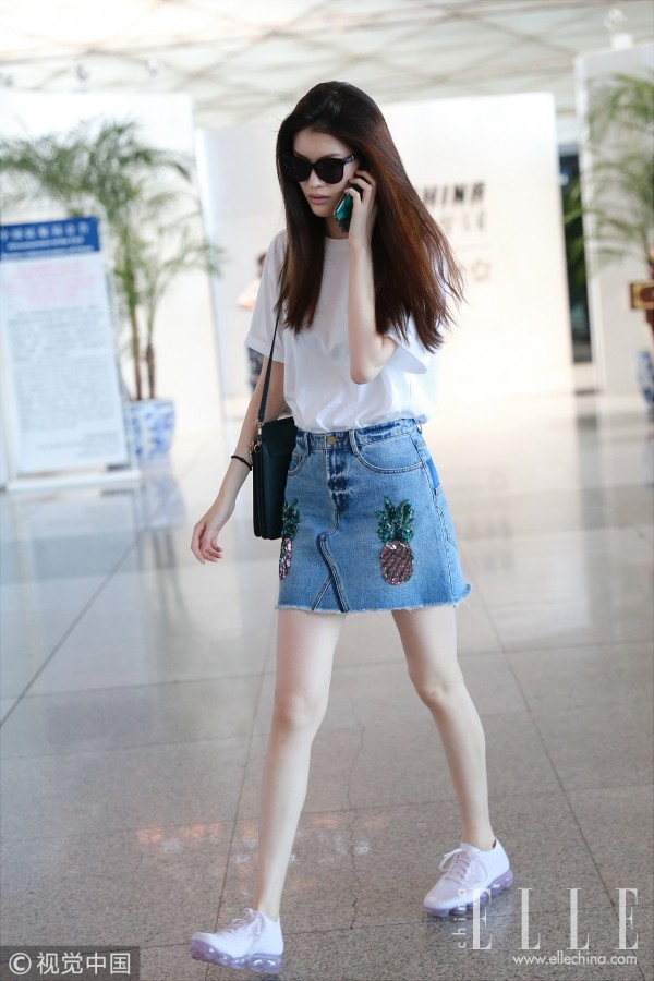 怎么穿都朝气满满的牛仔半裙,女神超模都在穿!