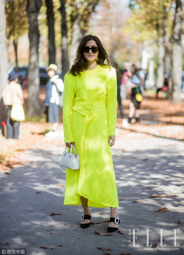 她们穿连衣裙这么瘦原本都是由于这条腰带!